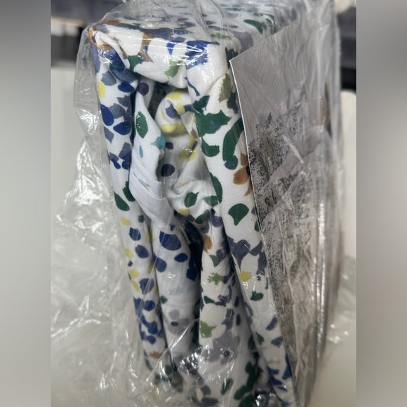 Distinctly Home Fia Duvet Cover Set - Picture 4 of 6